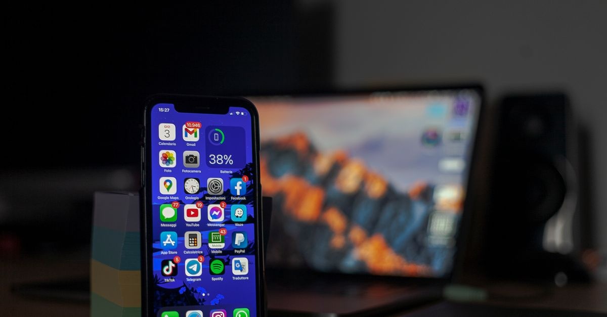 Koniec z lagami na wideokonferencjach: światłowód czy internet mobilny — które łącze nie zawiedzie na spotkaniach online?