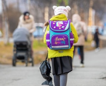 Poza sezonem z dzieckiem: czy warto zamienić tydzień szkolny na lekcje z podróży?